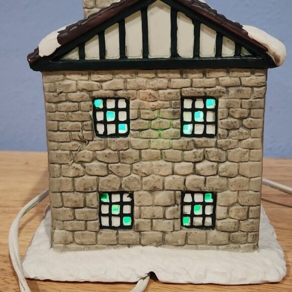 Bed And Breakfast Hotel Ceramic House 6.5" Seasonal Specialties Christmas Valley - Picture 8 of 10